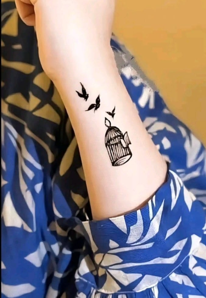 Modern explanation of what henna tattoo designs are in 2026 showing stylish minimal and Arabic mehndi patterns on female hands with aesthetic fashion look.