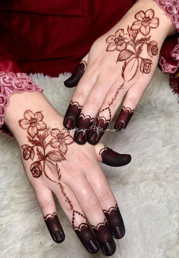 Arabic Inspired Minimal Mehndi Design with flowing floral vines