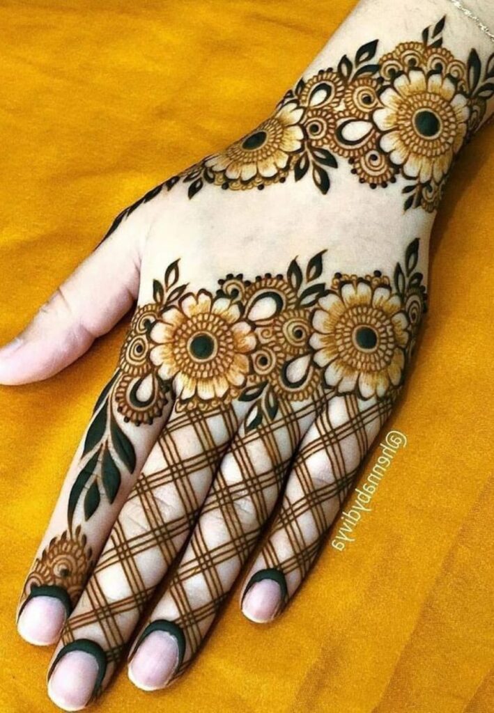 Abstract Line Art Mehndi Designs 2026 featuring modern fine lines, geometric patterns, and minimalist Gen Z henna style