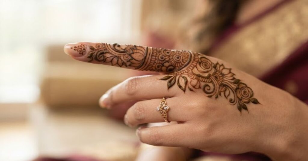 Arabic one finger henna design with elegant floral vines
