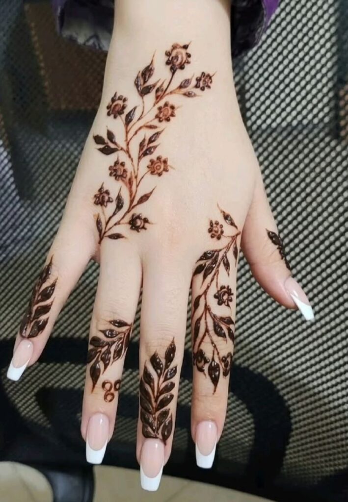 Elegant finger Cute Small Mehndi Designs