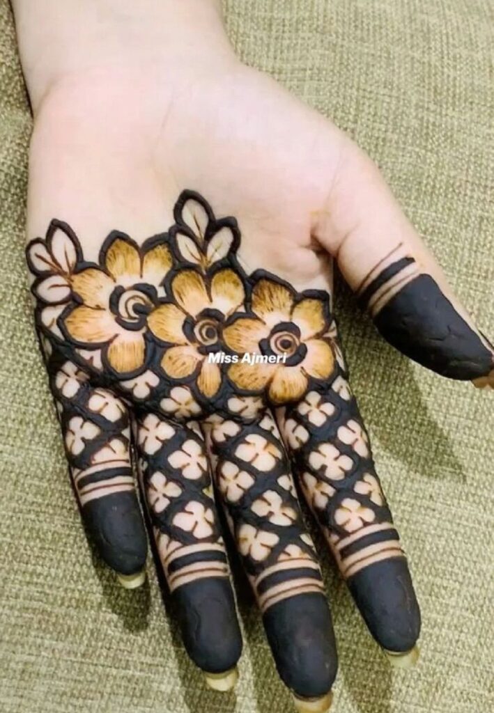 Half palm Cute Small Mehndi Designs