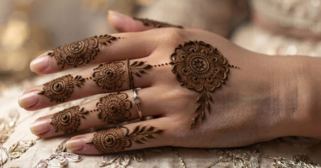Mandala royal finger mehndi design
