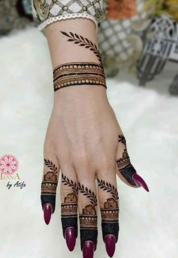 minimal bracelet and finger combo mehndi design for beginners simple henna wrist bracelet pattern with light finger decoration elegant easy mehndi art for hands