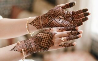 Moroccan Mehndi Designs 2026 featuring elegant geometric henna patterns on hands
