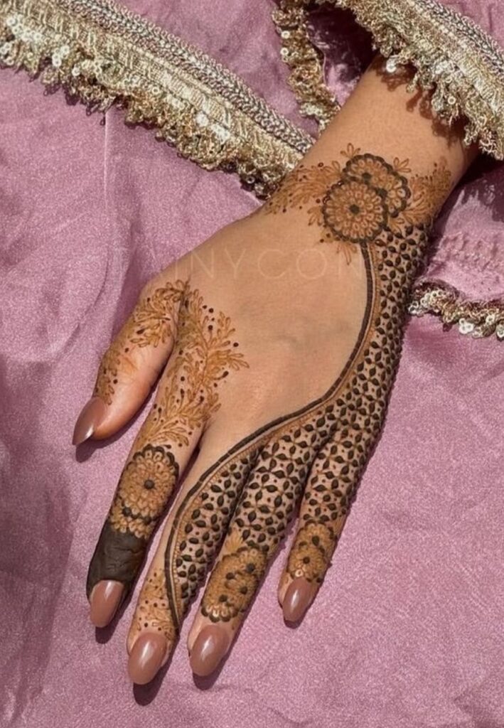 Moroccan wedding mehndi design featuring intricate geometric patterns, floral motifs, and elegant bridal henna artwork.